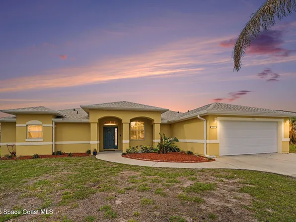992 Coquina St SE, Palm Bay, FL 32909