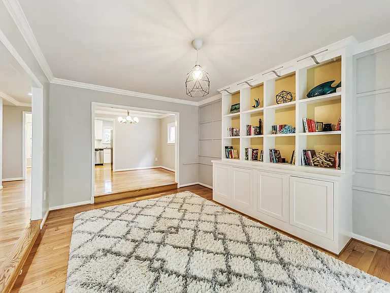 9802 Campbell Dr — Photo 9