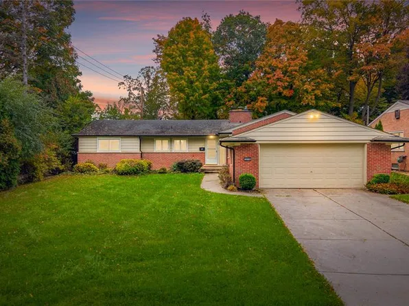 1058 Arden Ln, Birmingham, MI 48009