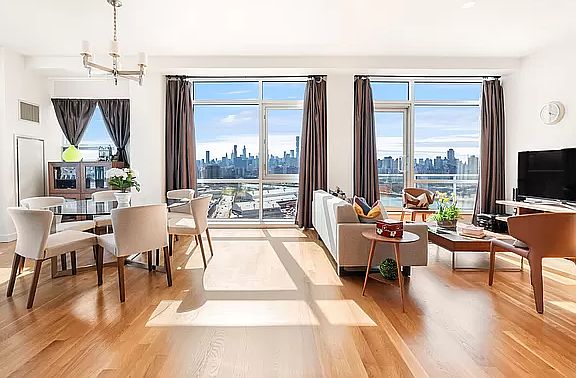 4th image of 11-24 31st Ave #16D