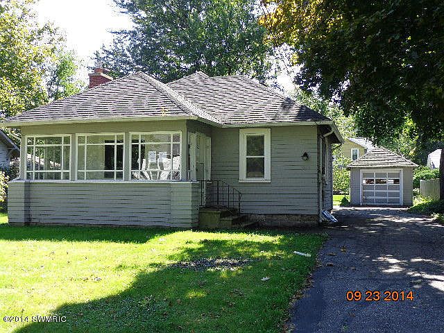 1st image of 1322 Vassar Dr