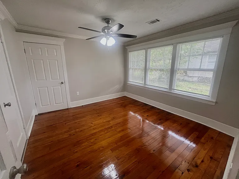 4522 Lee Ave — Photo 24