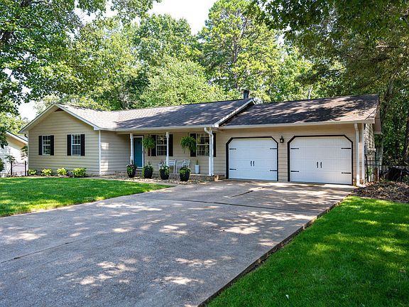 2nd image of 5050 Hunter Village Dr