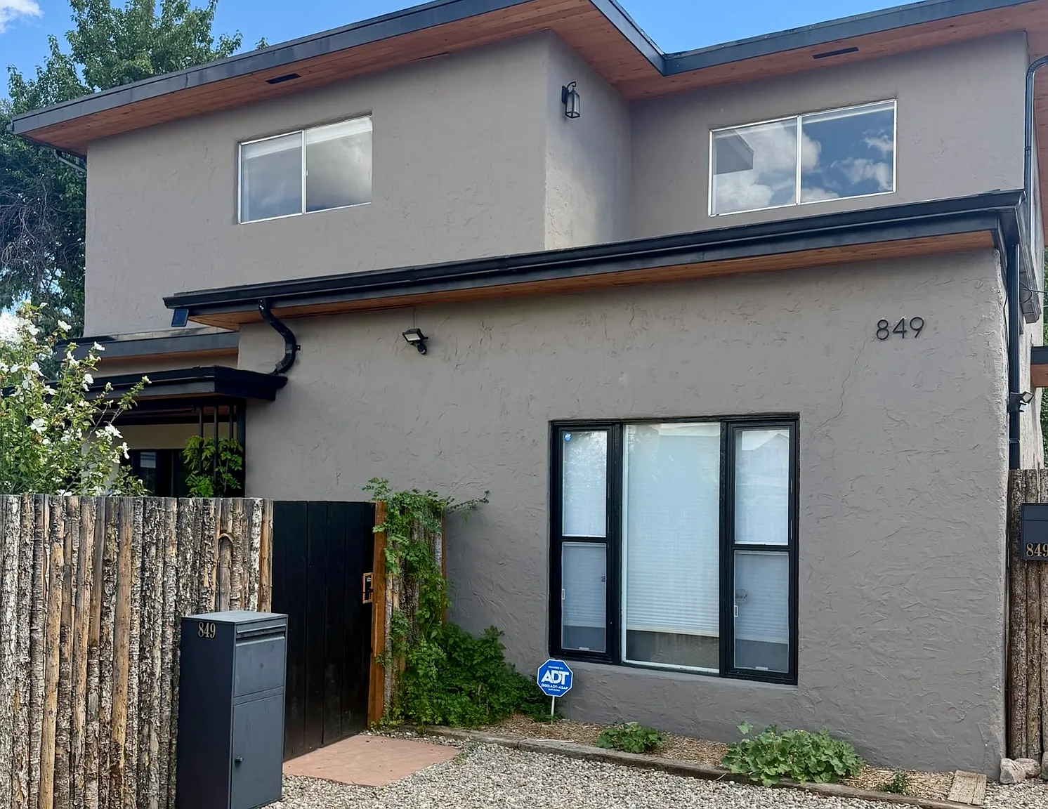 849 Don Diego Ave — Photo 2
