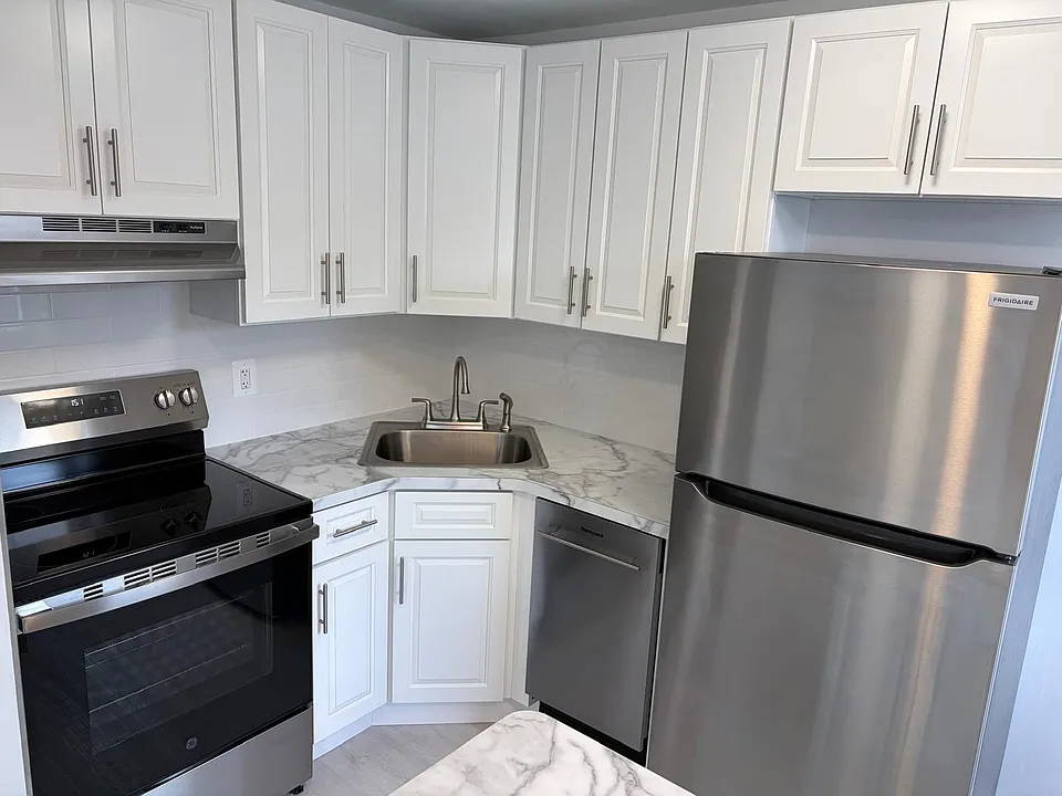 2704 Filbert Ave #2704F