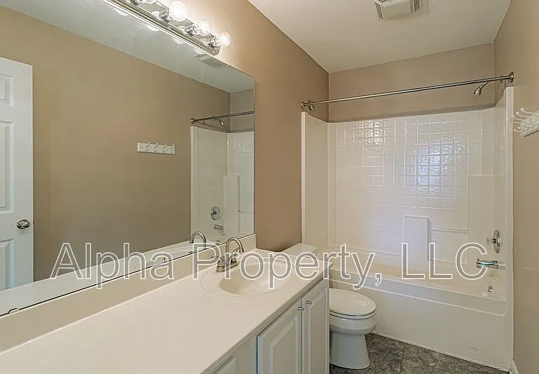 504 Collingsworth Ln — Photo 22