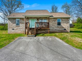 906 Stacy Cir, White Pine, TN 37890