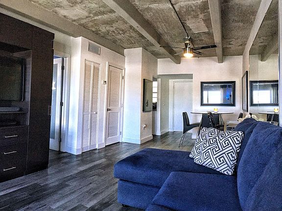 Living room (sofa staying in the apartment)