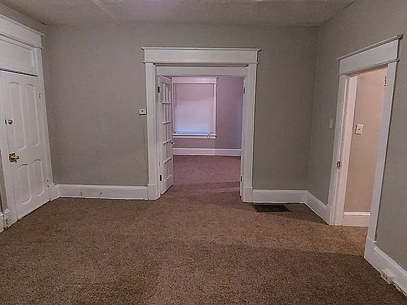 5th image of 849 Marshall Ave SW