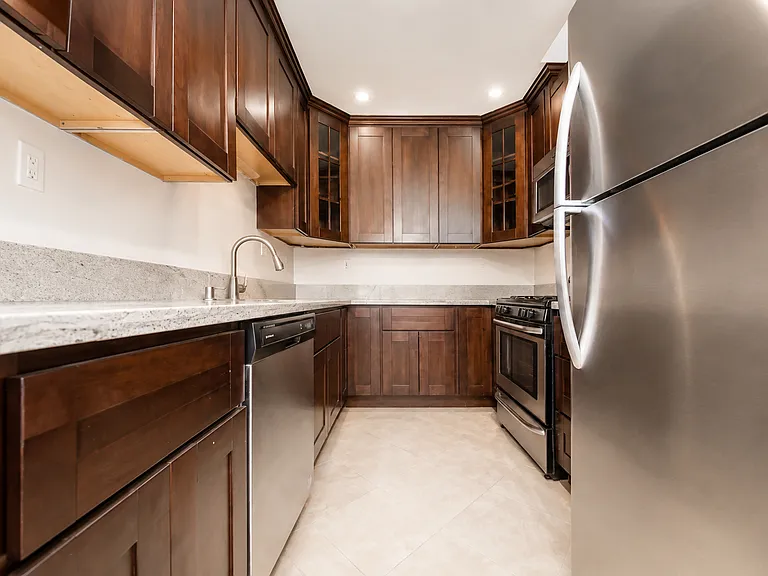 800 Las palmas LLC — Photo 6