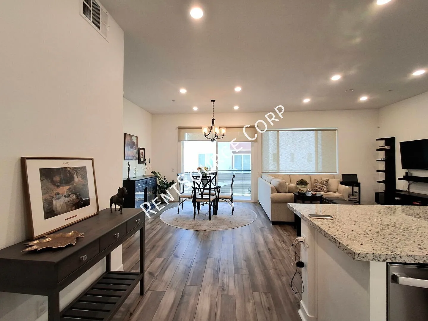 3 Bedroom 2 Bathroom Condo with Solar in Valencia — Photo 2