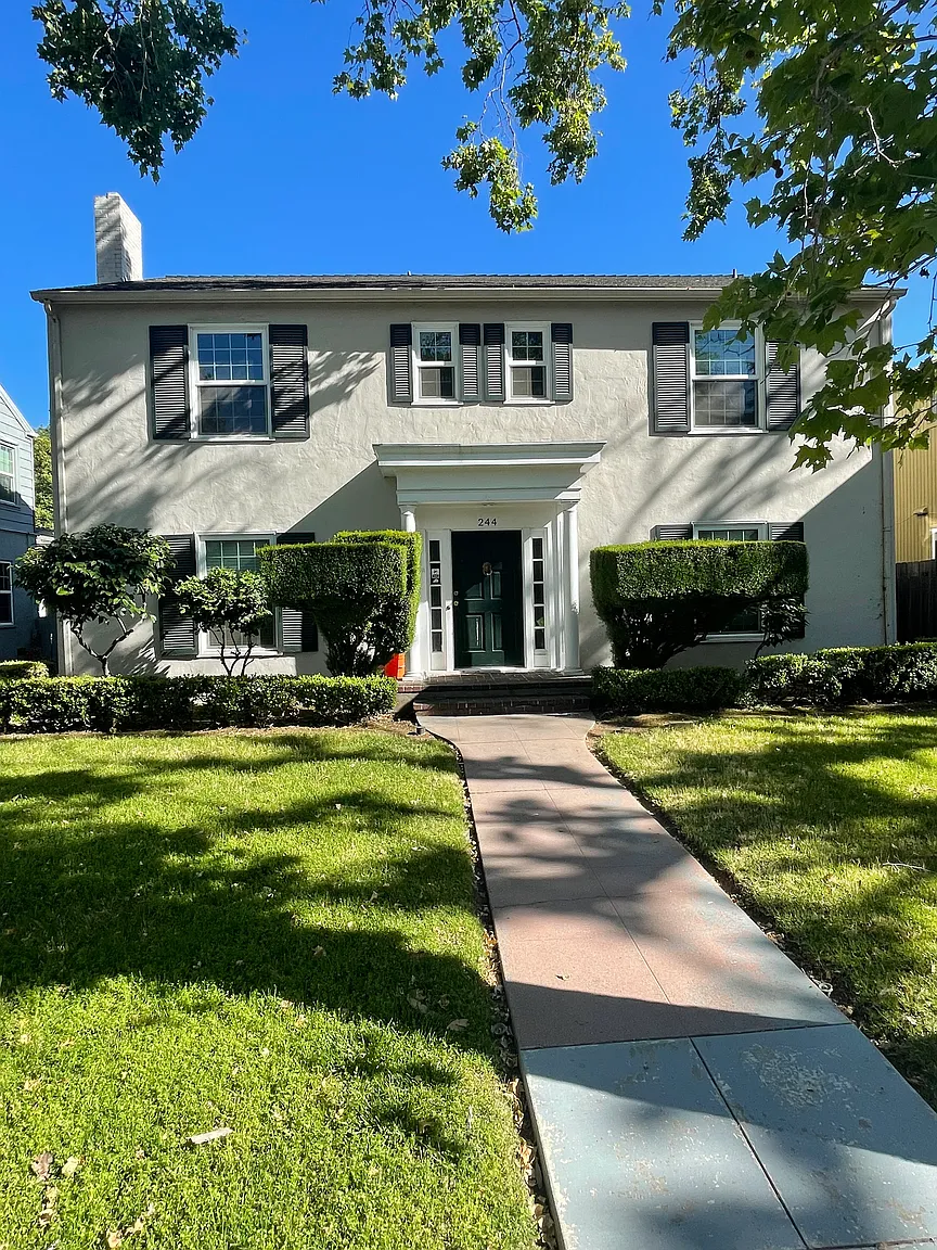 244 W Stadium Dr photo 1