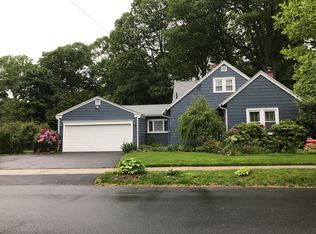 134 Edgewood Ave, Longmeadow, MA 01106