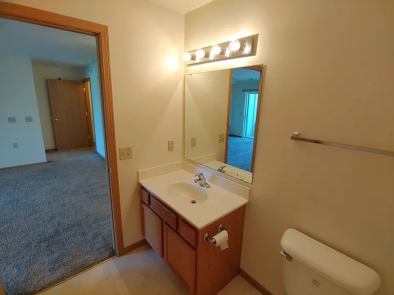 Johnson Place Apartments — Photo 15