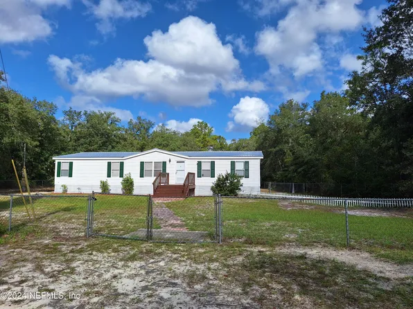 101 PRIDGEON Street, Interlachen, FL 32148