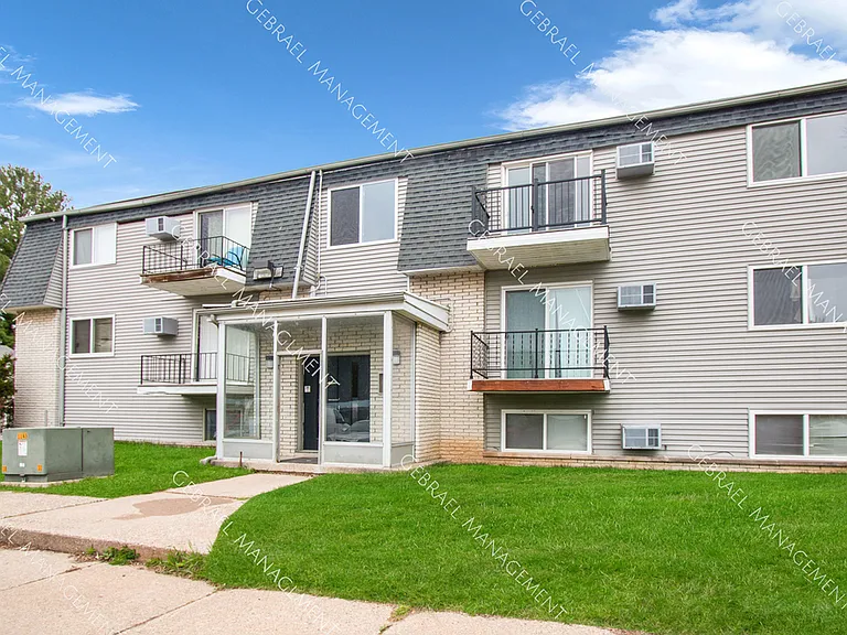 4430 E Mount Morris Rd — Photo 11