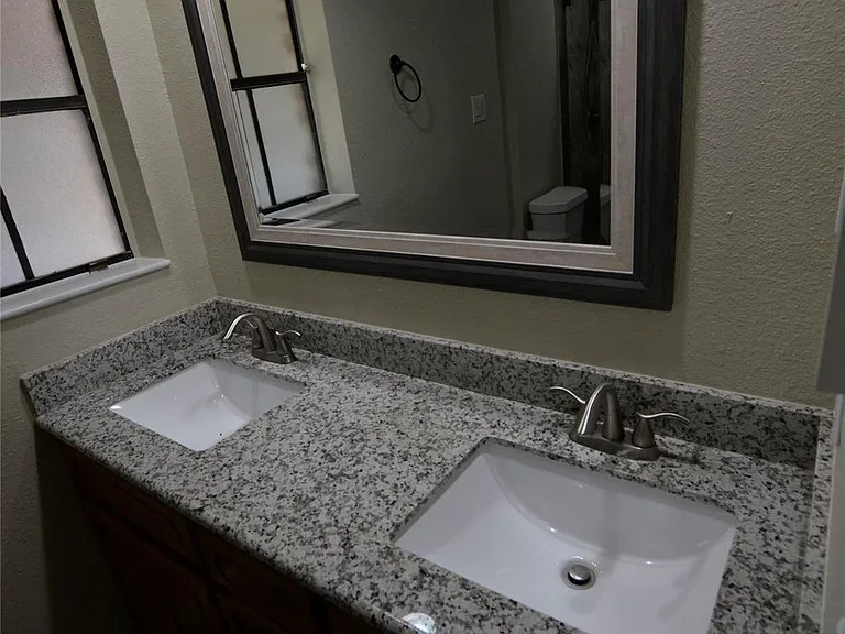 18507 Wood Glen Ln — Photo 8