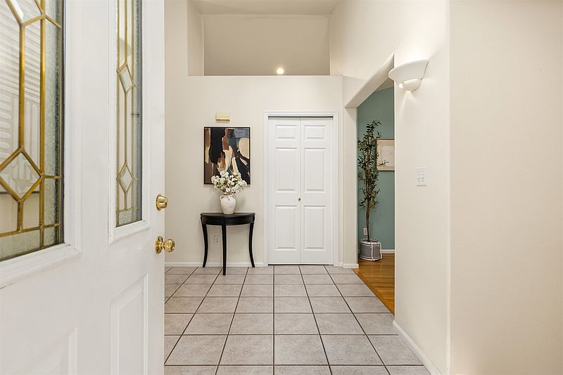 3rd image of 4731 Tree Ridge Lane NE