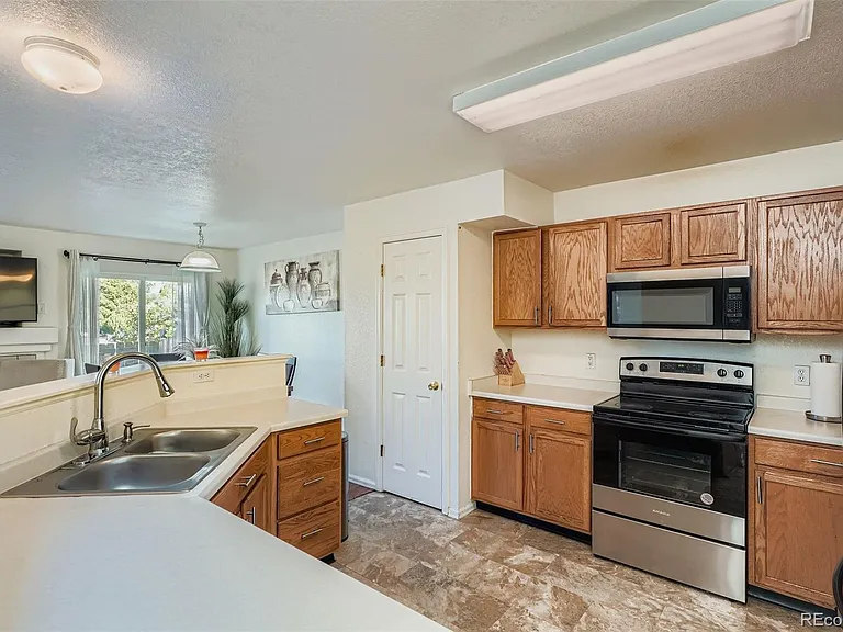 1159 S Waco St #C — Photo 11