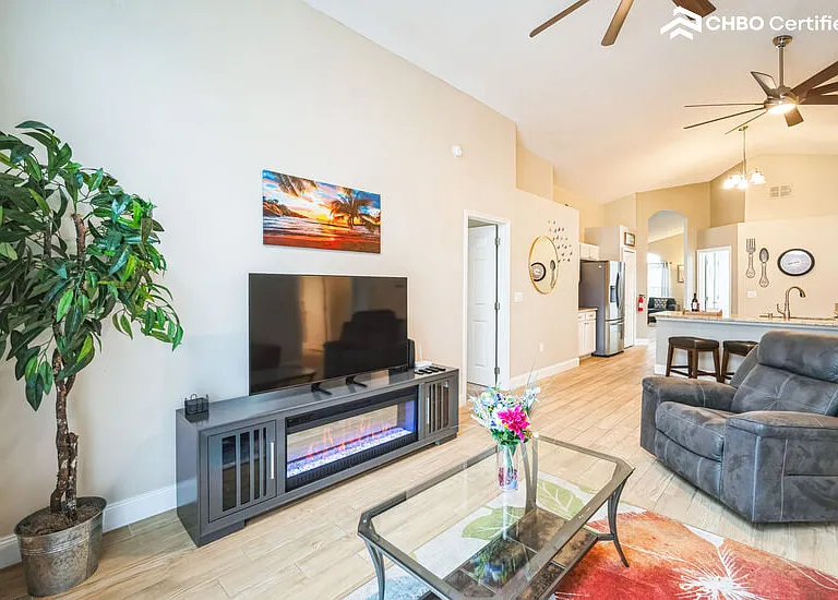 417 Casterton Cir — Photo 11