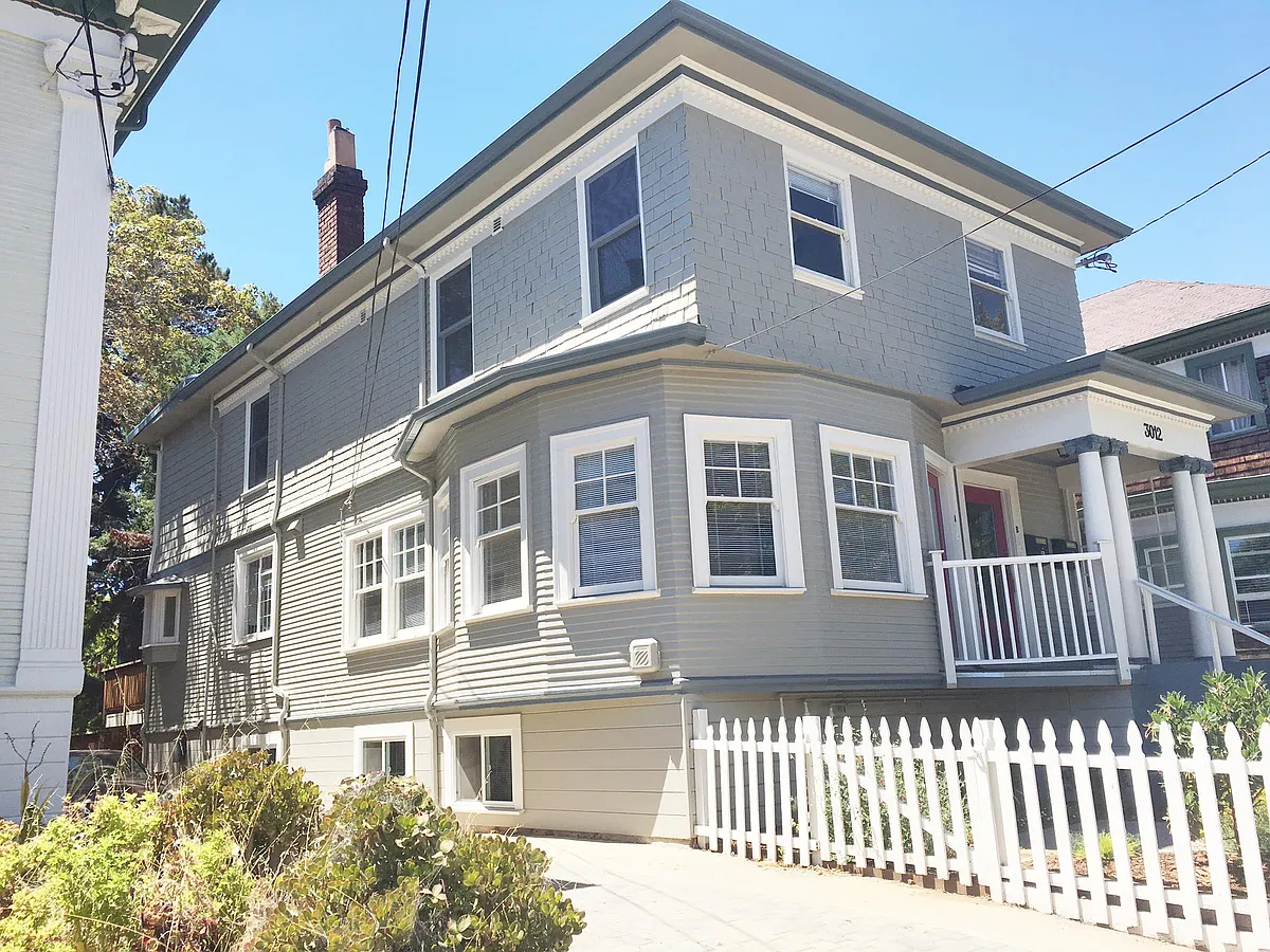 Building Photo - 3012 College Ave #C