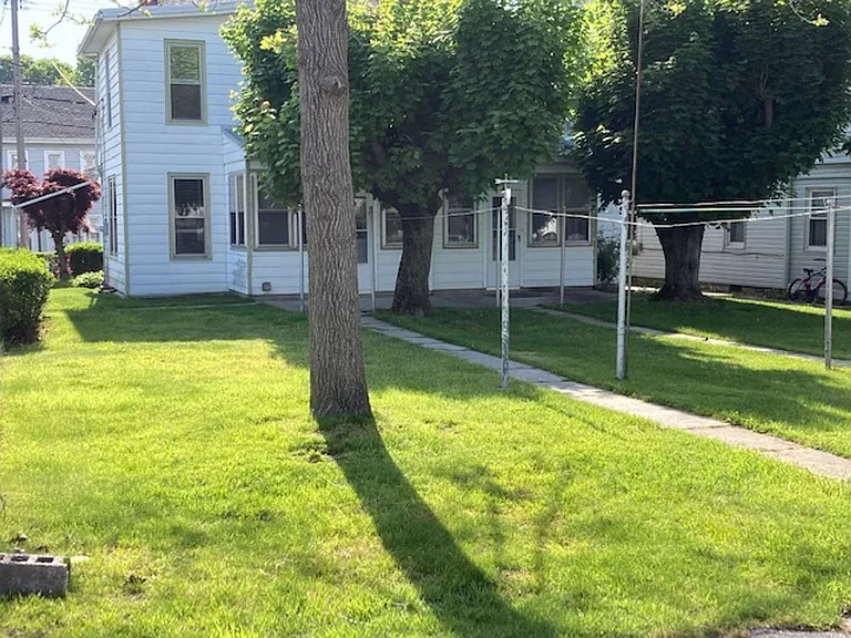 9 S Cherry St — Photo 11