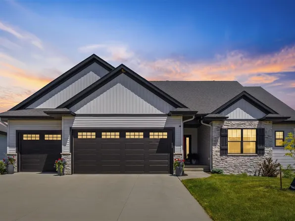 1180 Salm Dr, North Liberty, IA 52317