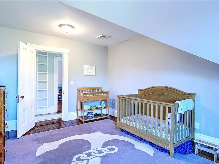 240 Brown St #2 — Photo 39
