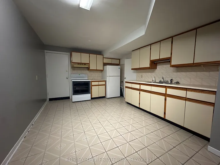 114 Lorne Ave — Photo 36