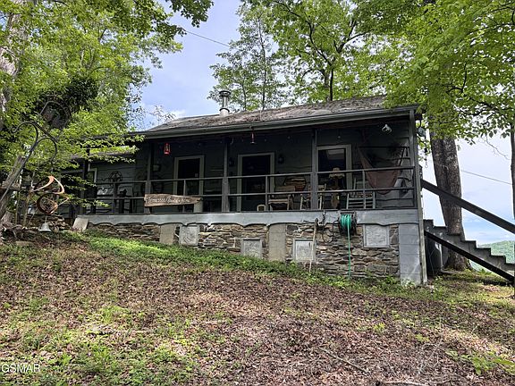 3rd image of 1450 Cabin Way