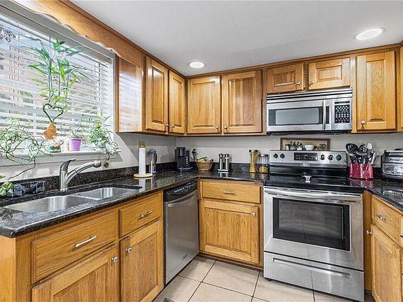 4th image of 114 Du Rhu Dr #A