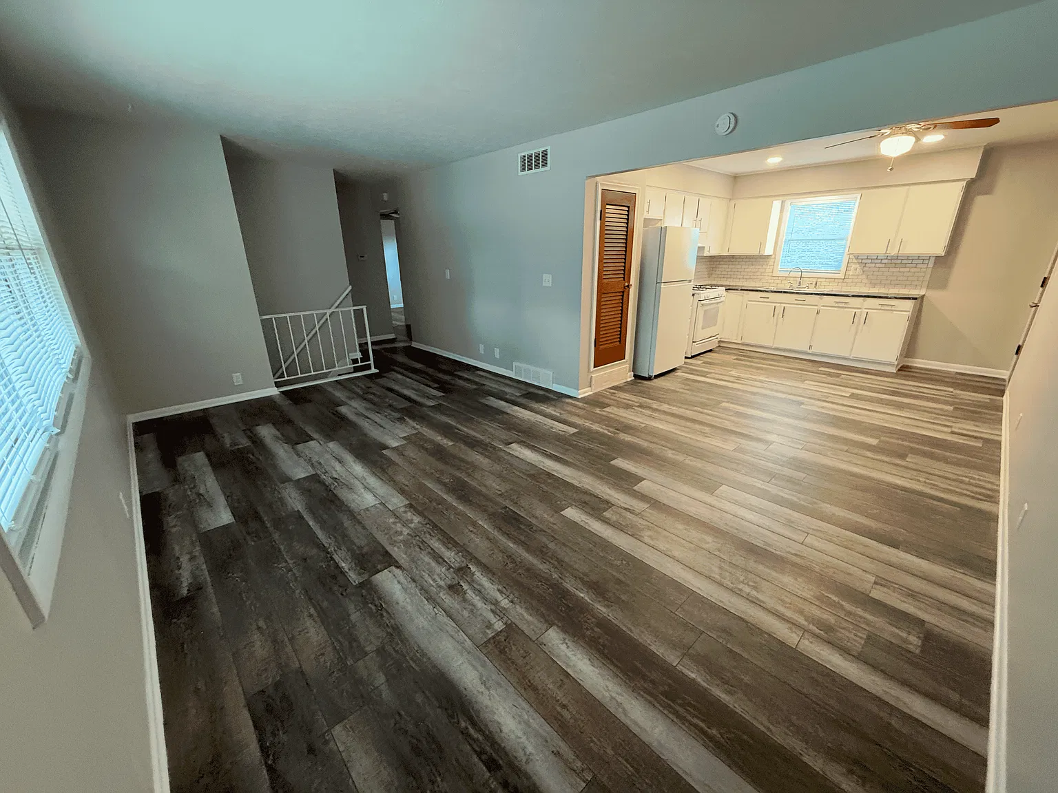 3 bed, 1000 sqft, $1,695 — Photo 2