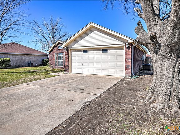 2nd image of 4909 Velma Dr