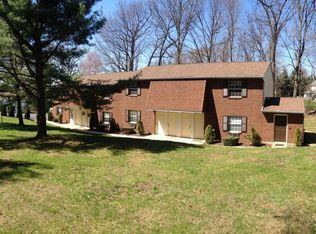 581 Green Meadows Dr, Dallastown, PA 17313