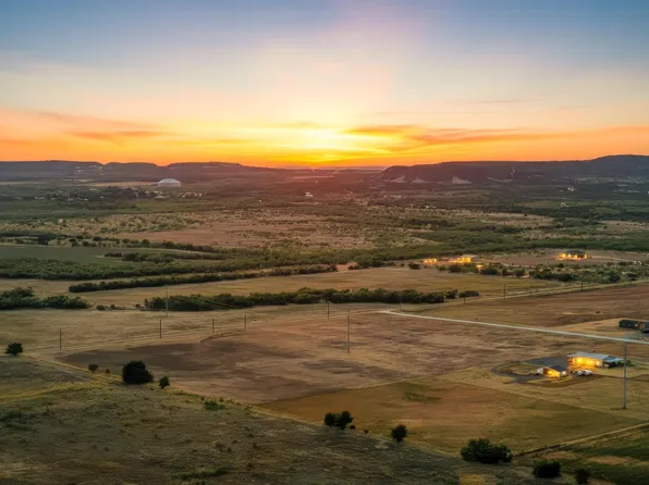125 Southern Valley Dr, Tuscola, TX 79562