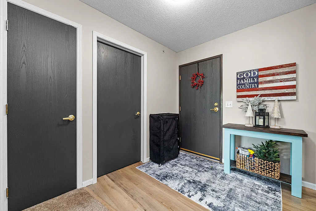 Westview Apartments — Photo 2