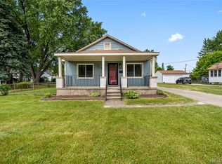 25801 Eureka Dr, Warren, MI 48091