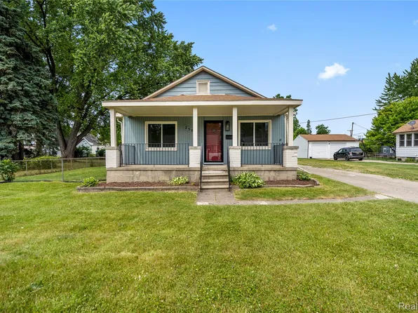 25801 Eureka Dr, Warren, MI 48091