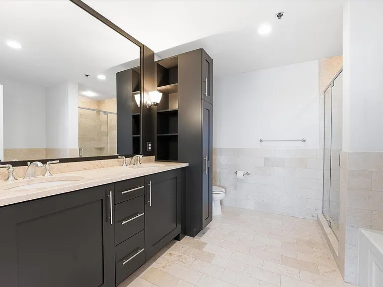 1125 Maxwell Ln #Penthouse 1221 — Photo 19