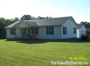 17 Creekside Dr, Stanton, KY 40380