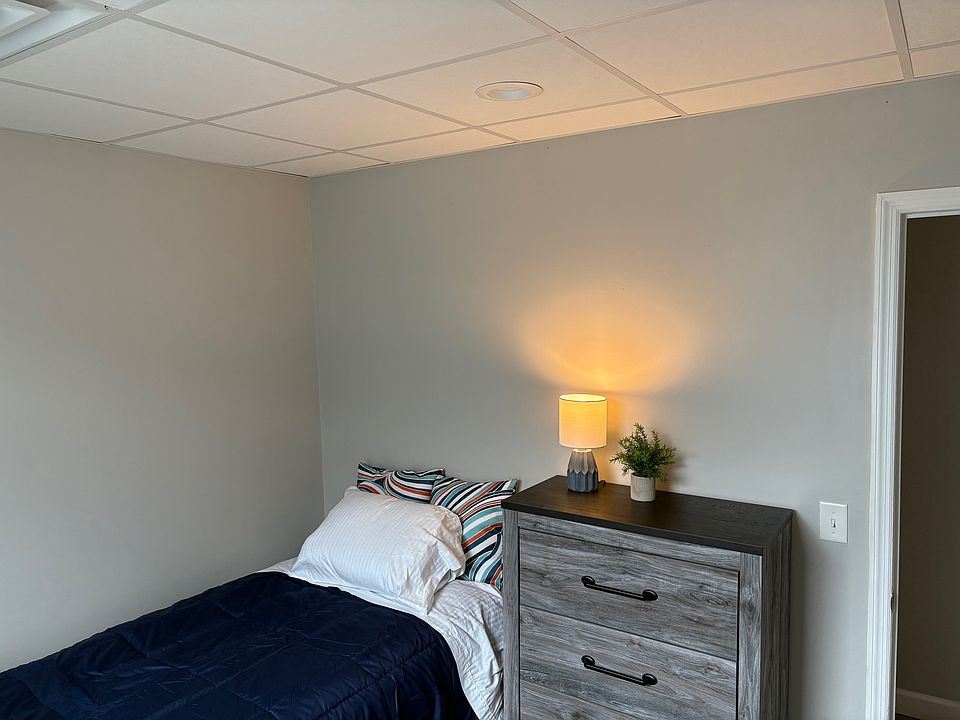 1st image of 5843 Harrison Ave Suite 201