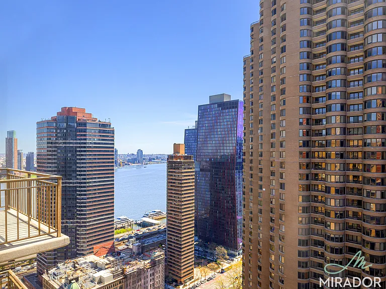 330 E 39th St #37C — Photo 14