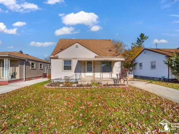 13708 Birrell St, Southgate, MI 48195