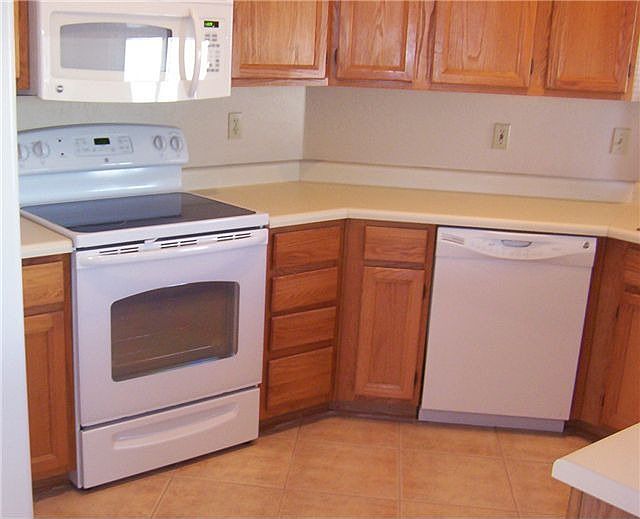 new appliances in spacious kitchen