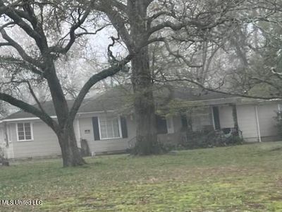 1601 Raymond Rd, Jackson, MS, 39204