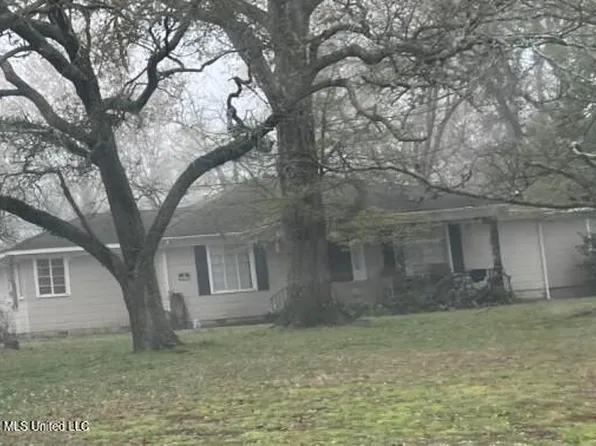 1601 Raymond Rd, Jackson, MS 39204