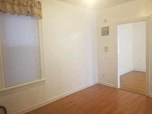 Rented by Frank Valvo Real Estate | media 10