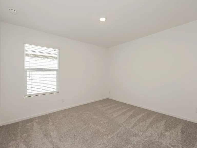1715 Crossbill St — Photo 14