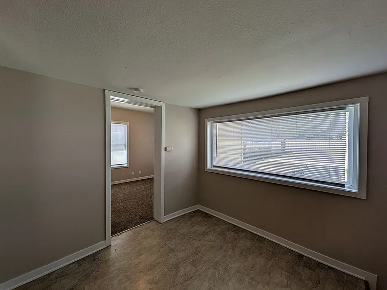2120 Capitol Ave — Photo 7