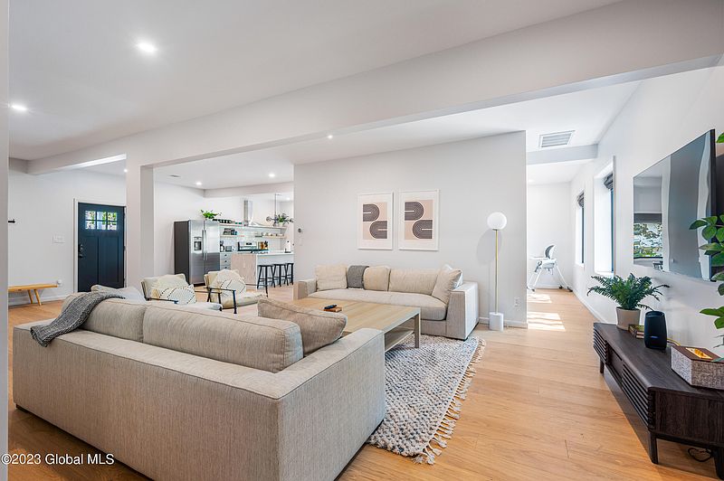 5th image of 1 Wawayanda Place